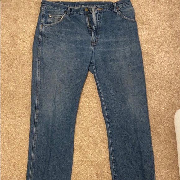 Men’s Wrangler jeans - Picture 3 of 4